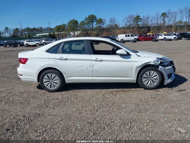Продаж на аукціоні авто 2019 Volkswagen Jetta 1.4t R-line/1.4t S/1.4t Se, vin: 3VWCB7BU2KM233455, номер лоту: 44800170