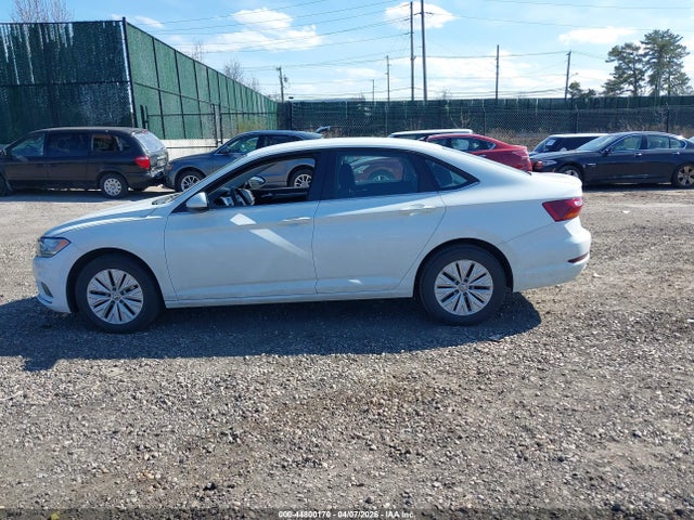Продаж на аукціоні авто 2019 Volkswagen Jetta 1.4t R-line/1.4t S/1.4t Se, vin: 3VWCB7BU2KM233455, номер лоту: 44800170