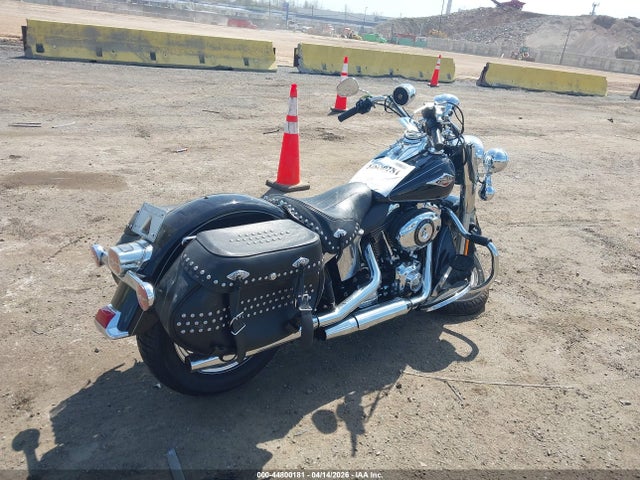 44800181 :رقم المزاد ، 1HD1BWV17DB047778 vin ، 2013 Harley-davidson Flstc Heritage Softail Classic مزاد بيع