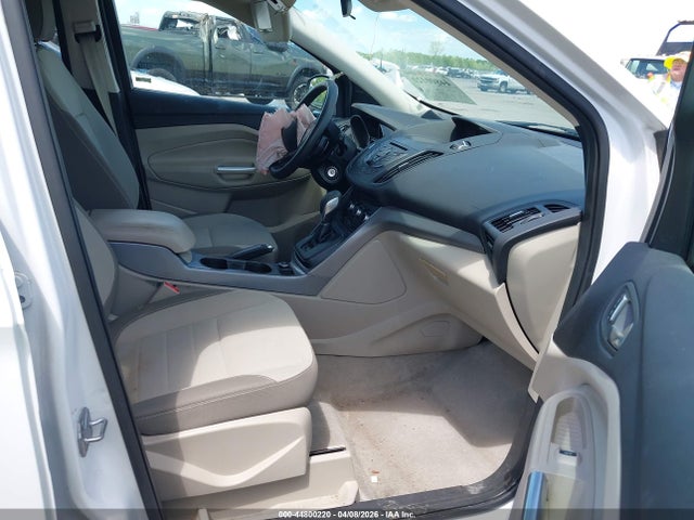 Продажа на аукционе авто 2014 Ford Escape Se, vin: 1FMCU0G97EUB93121, номер лота: 44800220