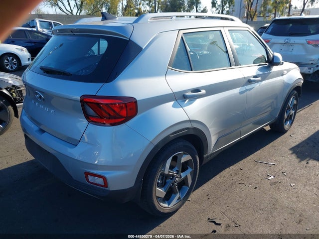 Hyundai Venue Sel 2022 KMHRC8A39NU195663 Image 4