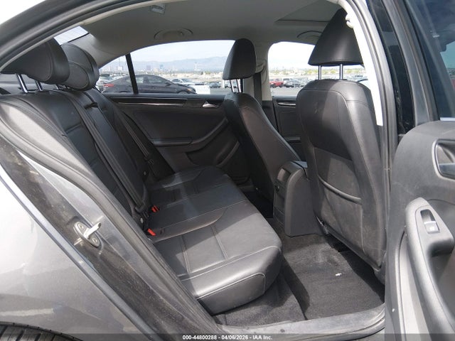 3VWL17AJ5GM204503 Volkswagen Jetta 1.8t Sel