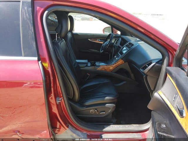 44800289 :رقم المزاد ، 2LMTJ8LR5GBL70002 vin ، 2016 Lincoln Mkx Reserve مزاد بيع