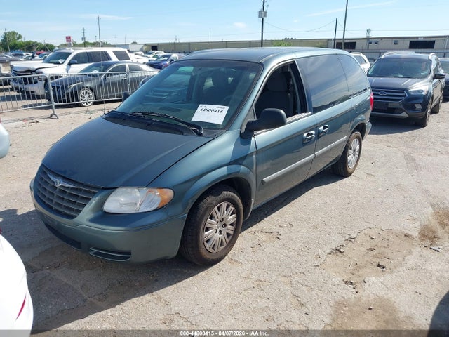 2006 CHRYSLER TOWN & COUNTRY 1A4GP45R16B733626 Photo 1