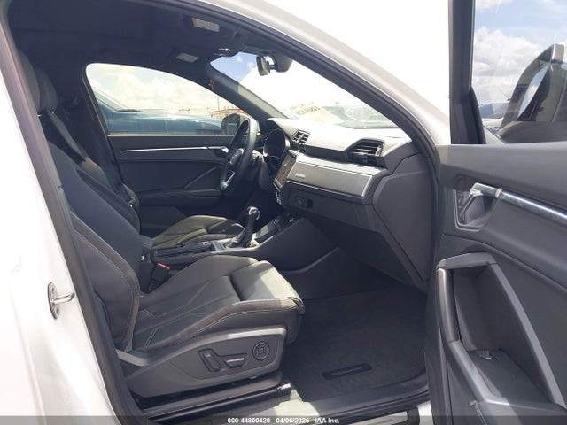 2021 Audi Q3 Premium 45 Tfsi S Line Quattro Tiptronic მანქანა იყიდება აუქციონზე, vin: WA1DECF34M1090821, აუქციონის ნომერი: 44800420