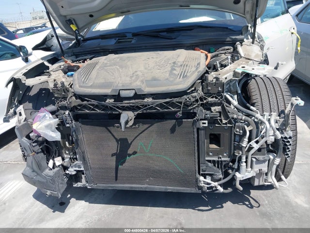 Продажа на аукционе авто 2022 Audi E-tron Premium Plus Quattro, vin: WA1LAAGE6NB011897, номер лота: 44800426