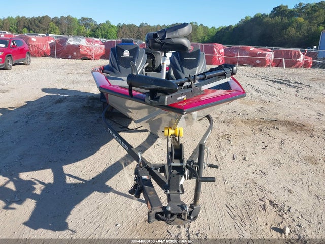 BUJ53031K425 Tracker Other