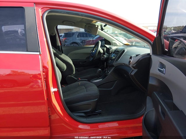 Продажа на аукционе авто 2015 Chevrolet Sonic Lt Auto, vin: 1G1JC6SH5F4122820, номер лота: 44800497