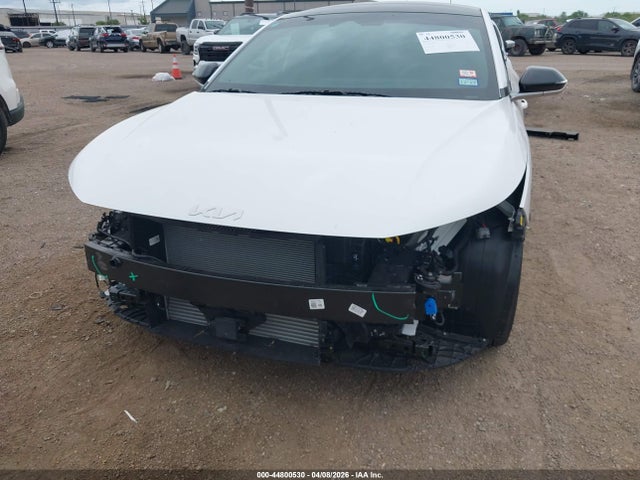 2025 Kia K4 Gt-line Turbo მანქანა იყიდება აუქციონზე, vin: 3KPFW4DC6SE252673, აუქციონის ნომერი: 44800530