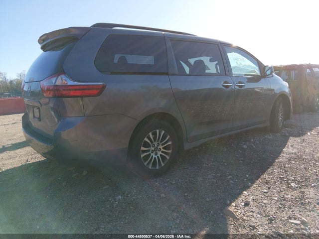 2018 TOYOTA SIENNA 5TDYZ3DC0JS912804 Photo 3