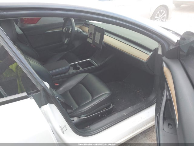 2021 Tesla Model 3 Standard Range Plus Rear-wheel Drive მანქანა იყიდება აუქციონზე, vin: 5YJ3E1EA2MF017346, აუქციონის ნომერი: 44800546