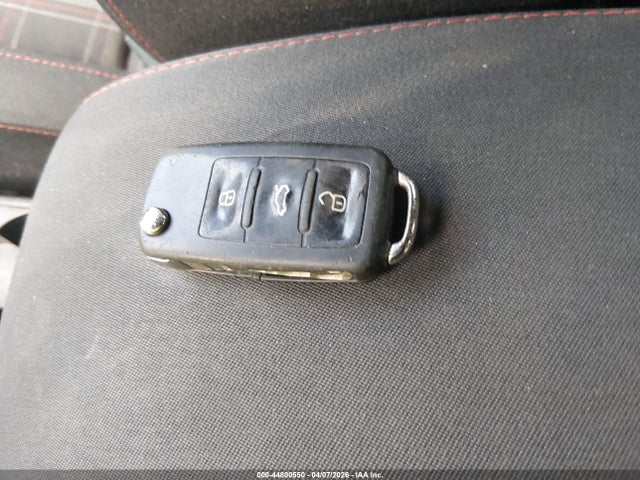44800550 :رقم المزاد ، WVWEV7AJ7DW031417 vin ، 2013 Volkswagen Gti 2-door مزاد بيع