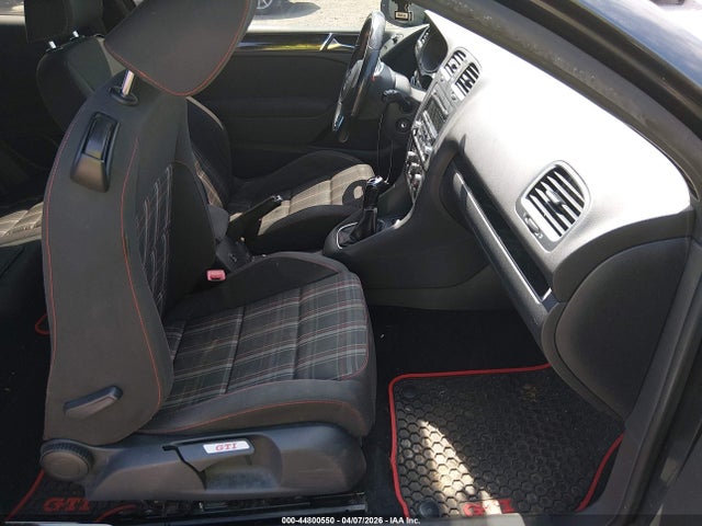 44800550 :رقم المزاد ، WVWEV7AJ7DW031417 vin ، 2013 Volkswagen Gti 2-door مزاد بيع