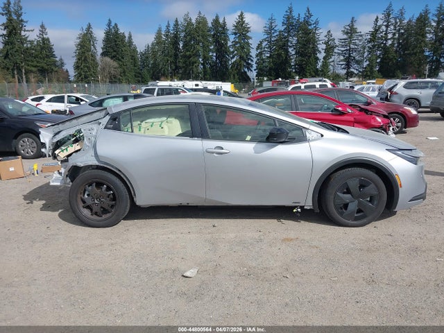Toyota Prius Le Awd-e 2026 JTDADABUXT3034934 Image 14