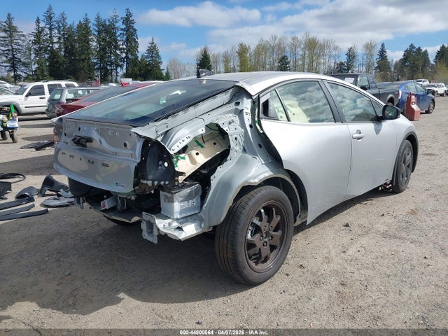 Toyota Prius Le Awd-e 2026 JTDADABUXT3034934 Image 4