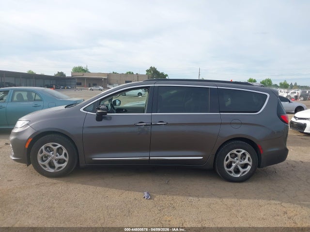 2023 Chrysler Pacifica Limited მანქანა იყიდება აუქციონზე, vin: 2C4RC1GG9PR557738, აუქციონის ნომერი: 44800578