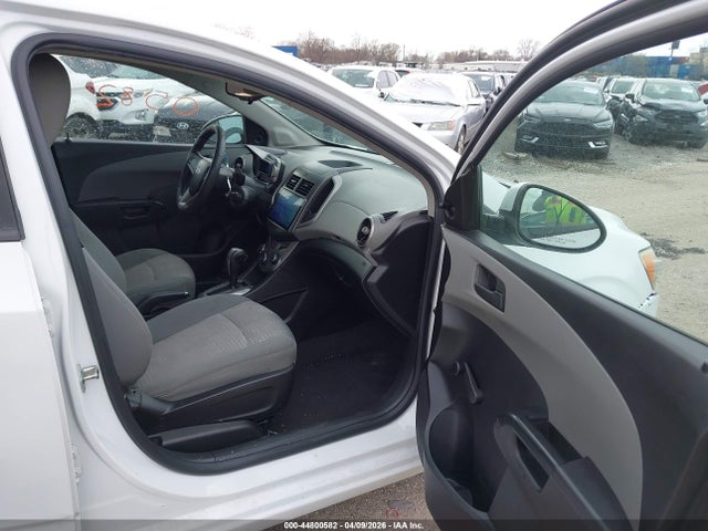 Aukcja sprzedaży 2015 Chevrolet Sonic Ls Auto, vin: 1G1JA6SH4F4189995, numer aukcji: 44800582