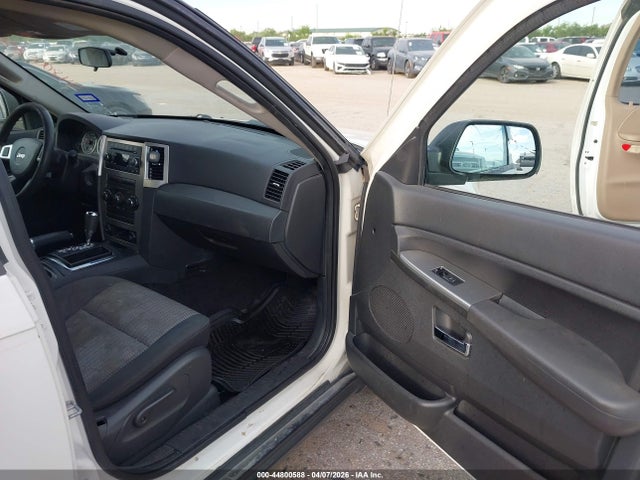 Продаж на аукціоні авто 2010 Jeep Grand Cherokee Laredo, vin: 1J4PS4GK3AC131201, номер лоту: 44800588