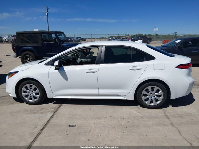 Toyota COROLLA LE 2021 5YFEPMAE4MP196894 Image 14