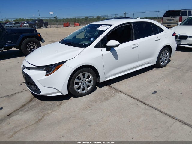 Toyota COROLLA LE 2021 5YFEPMAE4MP196894 Image 2