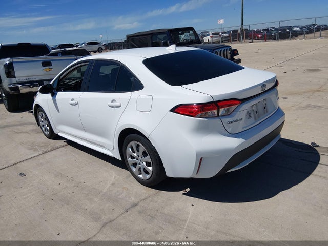 Toyota COROLLA LE 2021 5YFEPMAE4MP196894 Image 3