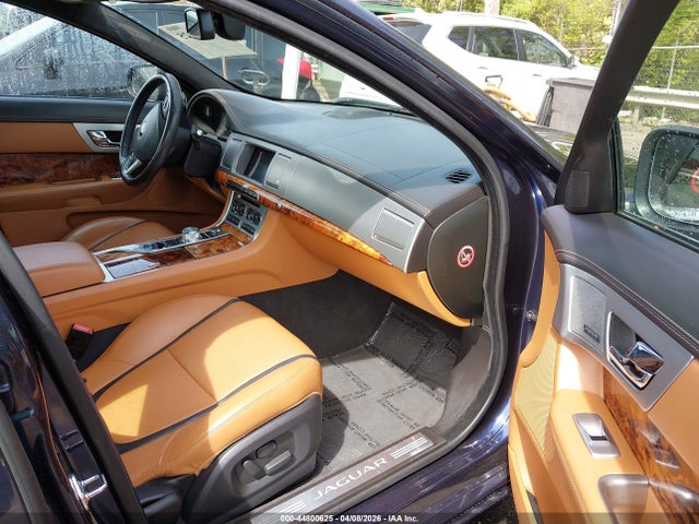 Продаж на аукціоні авто 2015 Jaguar Xf 3.0 Portfolio/3.0 Sport, vin: SAJWJ0FF5F8U67624, номер лоту: 44800625
