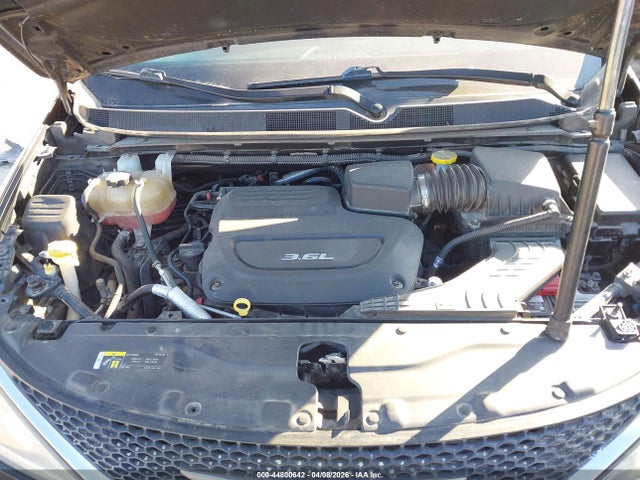 2018 Chrysler Pacifica Touring L მანქანა იყიდება აუქციონზე, vin: 2C4RC1BG1JR278119, აუქციონის ნომერი: 44800642