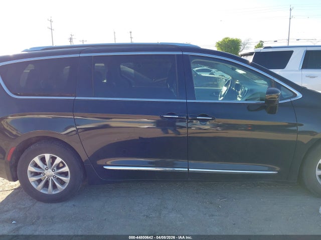 Chrysler Pacifica Touring L 2018 2C4RC1BG1JR278119 Image 13