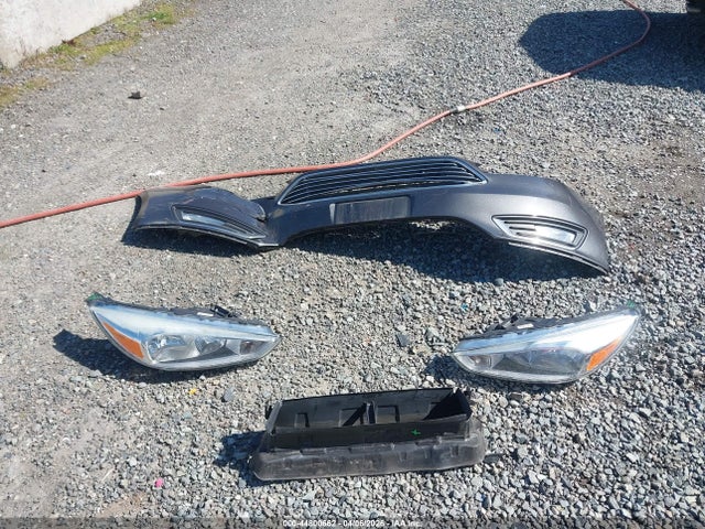 Ford Focus Titanium 2017 1FADP3N24HL279171 Image 12