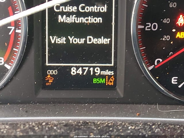 JTMNFREV9JJ157437 Toyota RAV4 SE
