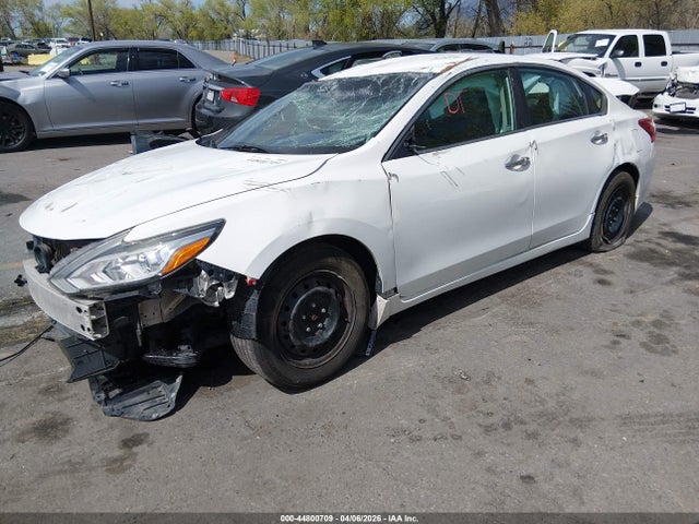 Продаж на аукціоні авто 2016 Nissan Altima 2.5 S, vin: 1N4AL3AP2GN381250, номер лоту: 44800709