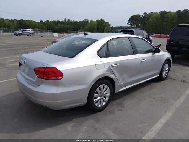 44800737 :رقم المزاد ، 1VWAT7A31FC056756 vin ، 2015 Volkswagen Passat 1.8t Wolfsburg Edition مزاد بيع