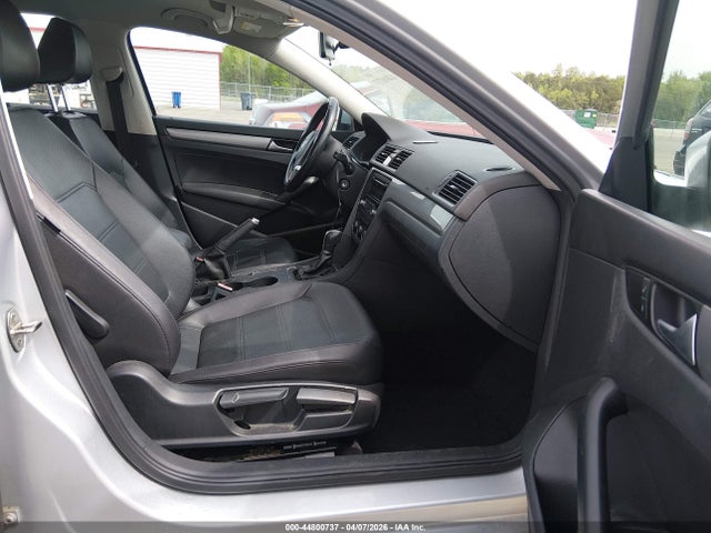 44800737 :رقم المزاد ، 1VWAT7A31FC056756 vin ، 2015 Volkswagen Passat 1.8t Wolfsburg Edition مزاد بيع