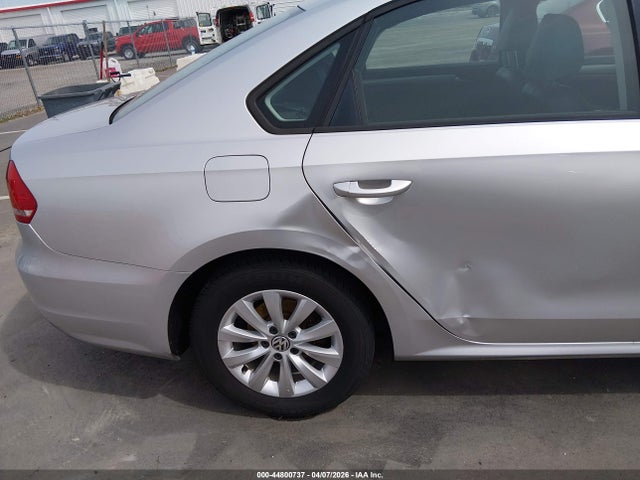 44800737 :رقم المزاد ، 1VWAT7A31FC056756 vin ، 2015 Volkswagen Passat 1.8t Wolfsburg Edition مزاد بيع