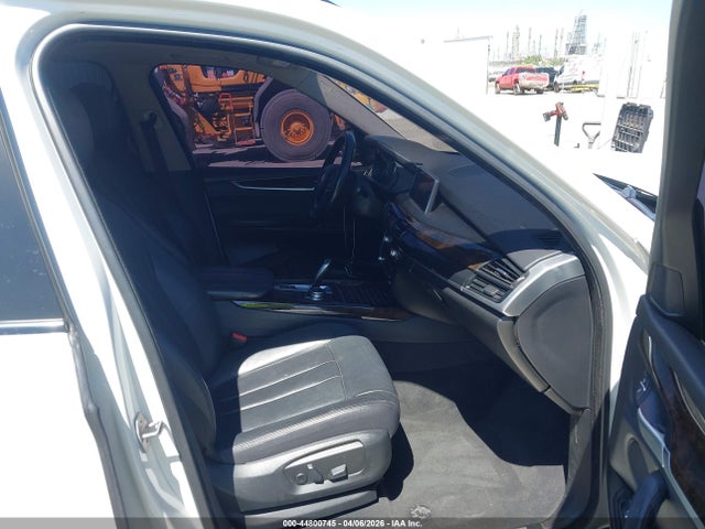 Продажа на аукционе авто 2015 Bmw X5 Sdrive35i, vin: 5UXKR2C50F0H37453, номер лота: 44800745