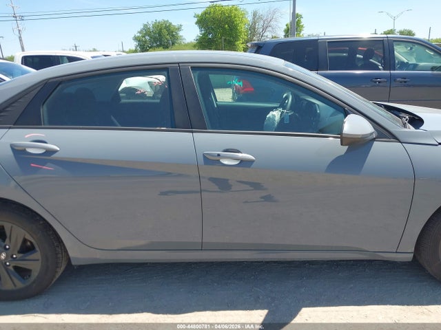 2022 Hyundai Elantra Sel მანქანა იყიდება აუქციონზე, vin: KMHLM4AG3NU318663, აუქციონის ნომერი: 44800781