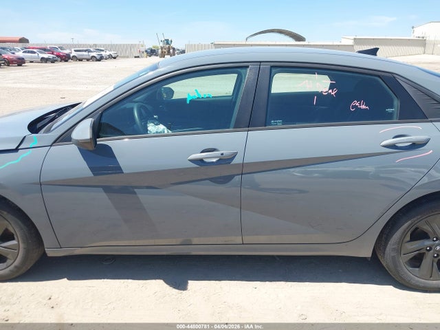 2022 Hyundai Elantra Sel მანქანა იყიდება აუქციონზე, vin: KMHLM4AG3NU318663, აუქციონის ნომერი: 44800781