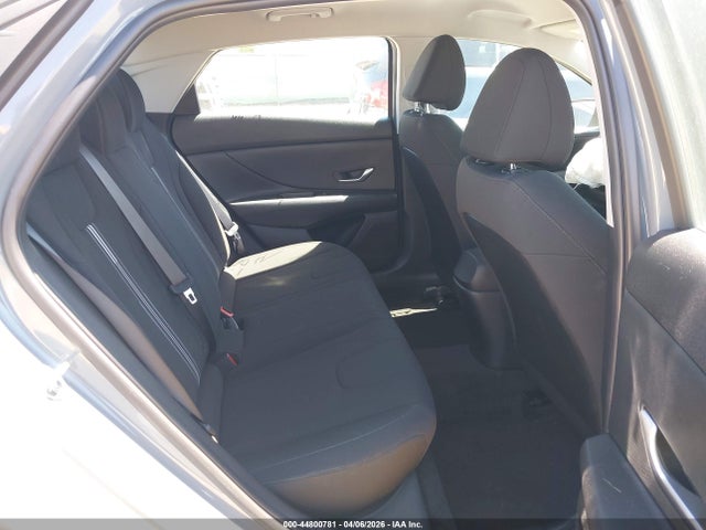 2022 Hyundai Elantra Sel მანქანა იყიდება აუქციონზე, vin: KMHLM4AG3NU318663, აუქციონის ნომერი: 44800781
