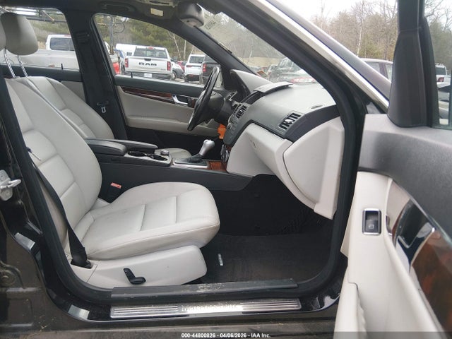 Продажа на аукционе авто 2010 Mercedes-benz C 300 Luxury/sport, vin: WDDGF5EB2AR124455, номер лота: 44800826