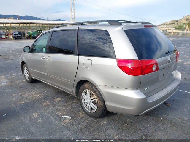 2006 TOYOTA SIENNA 5TDZA23C66S402956 Photo 2
