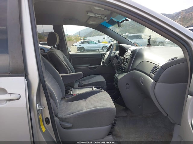 2006 TOYOTA SIENNA 5TDZA23C66S402956 Photo 4
