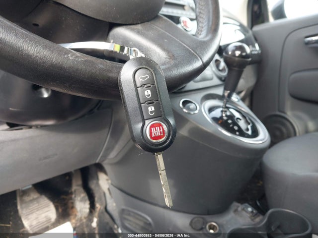 2015 FIAT 500 3C3CFFAR3FT750066 Photo 10