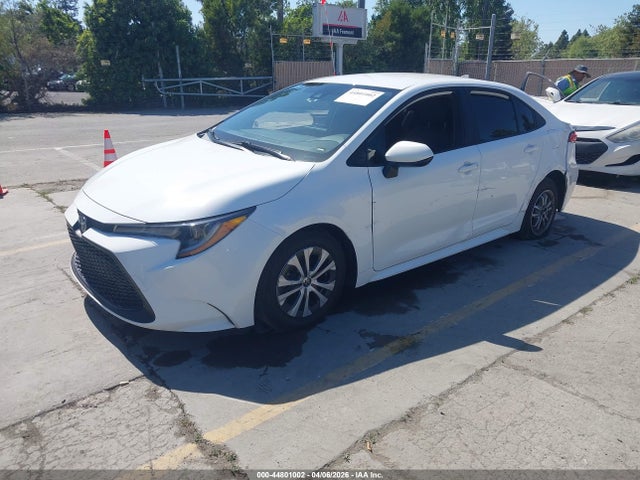 Toyota Corolla Hybrid Le 2022 JTDEAMDE3N3009250 Image 2