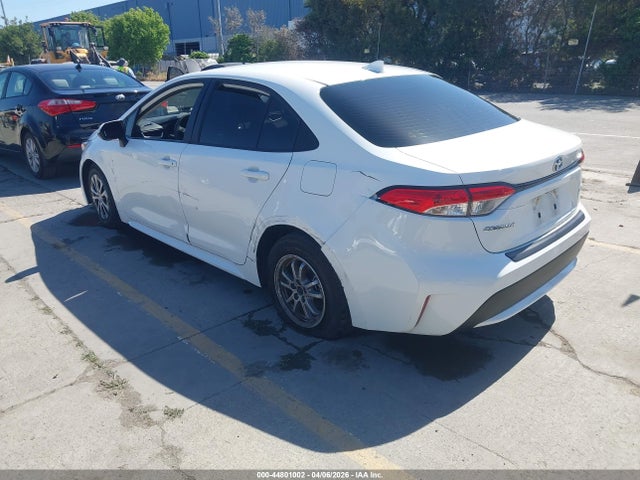 Toyota Corolla Hybrid Le 2022 JTDEAMDE3N3009250 Image 3