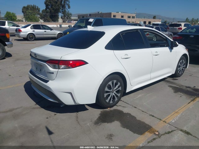 Toyota Corolla Hybrid Le 2022 JTDEAMDE3N3009250 Image 4