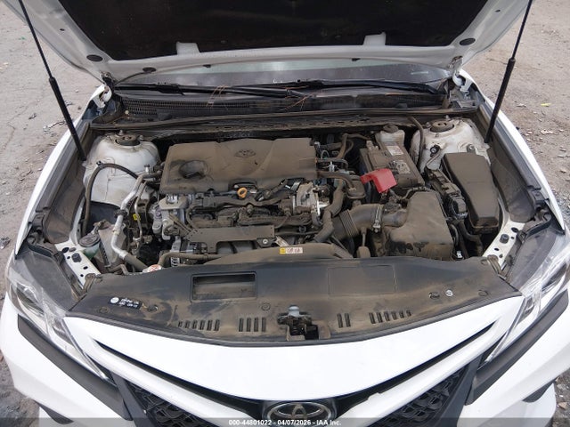 2020 Toyota Camry Se Nightshade Edition მანქანა იყიდება აუქციონზე, vin: 4T1G11AK6LU400591, აუქციონის ნომერი: 44801022
