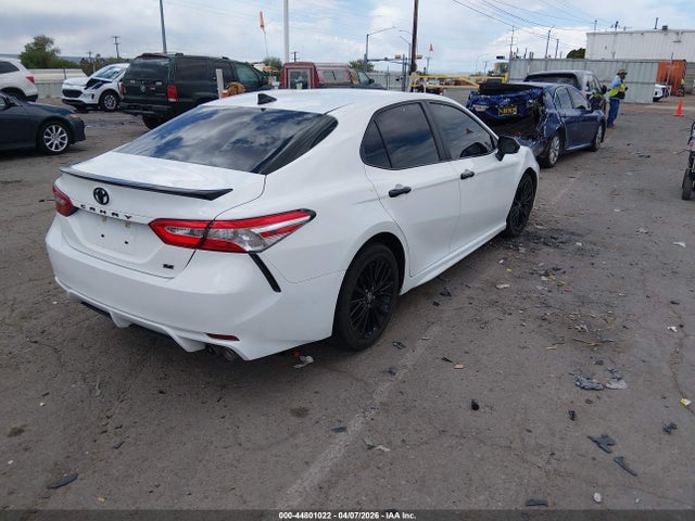 2020 Toyota Camry Se Nightshade Edition მანქანა იყიდება აუქციონზე, vin: 4T1G11AK6LU400591, აუქციონის ნომერი: 44801022