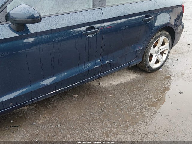 2017 AUDI A3 WAUB8GFFXH1049876 Photo 5