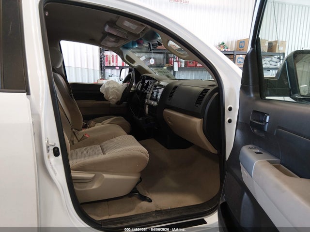 44801051 :رقم المزاد ، 5TFBT541X7X008284 vin ، 2007 Toyota Tundra Sr5 4.7l V8 مزاد بيع