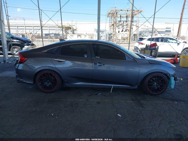 Honda Civic Touring 2017 2HGFC1F96HH659061 Image 14